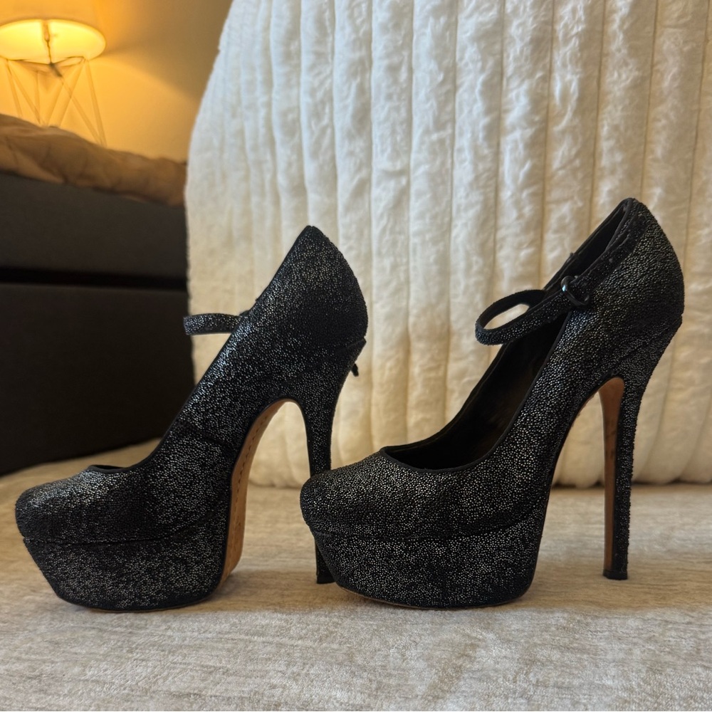 Alice + Olivia Beaded Platform Heels Size 37 – Mary Jane Strap